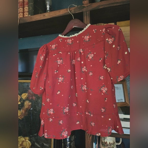 NWT Red floral blouse from simple retro - Picture 3 of 6